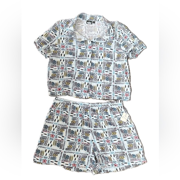 Stranger Things Geometric Pattern Kids Set - Picture 1 of 10